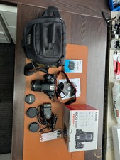 Canon EOS 650D 18.0MP Digitalkamera - Kit mit Objektiv EF-S 18-55 IS II +64GB SD