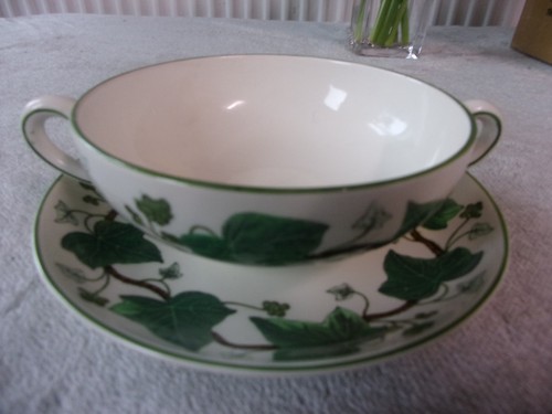 Wedgwood napoleon ivy - ", "