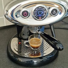 Illy Iperespresso X7.1 Maschine Espresso & Cappuccino - Gebraucht - für Kapseln