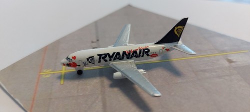Flugzeugmodell boeing 737 200 - flugzeugmodell,