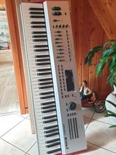 WIE NEU - Kurzweil ARTIS 7 Synthesizer 76 Tasten - Display noch mit Schutzfolie!