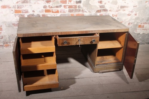 Alter schreibtisch holz - 1, x