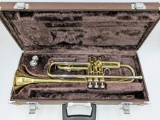 Yamaha YTR-2320E Trompete mit