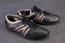 Nike Capri Damen Indoor Tennis Sportschuhe Kunsteder schwarz gold Gr. 37,5 SB457