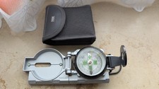 kompass, klappbar mit Tasche von TCM silberfarben