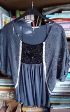 rauchblaues festliches Shirt mit Spitze und schwarzen Pailletten in Gr. 38