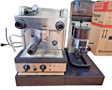 Espressomaschine La Cimbali Junior Tankversion, Mühle + Abklopfstation