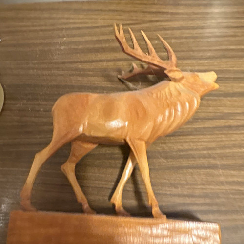 Holzfigur hirsch mit geweih - hirsch,