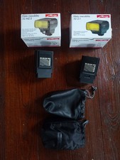 Zwei Blitzgeräte: Metz