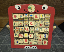 Lernspielzeug aus Holz "Alphabet und Zahlentafel" - ca. 28x30cm - gebraucht