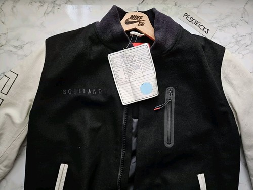 Sample nike soulland friday - sample,