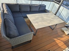 Sitzgarnitur über Eck von