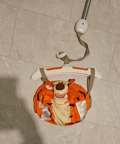Disney baby tigger türhopser - disney,