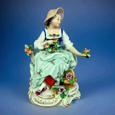 A1353 Sitzendorf Porzellan Figur, junges Blumen-Mädchen, Höhe 13 cm