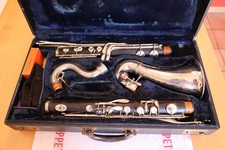 Bassklarinette von Conn mit