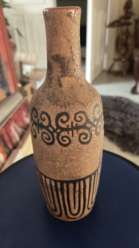 Handgefertigte archaische