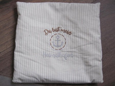 Kissenbezug ca. 40 x 40 cm, beige gestreift mit Stickerei Heimathafen