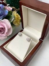 WUNDERSCHÖNE STILVOLLE