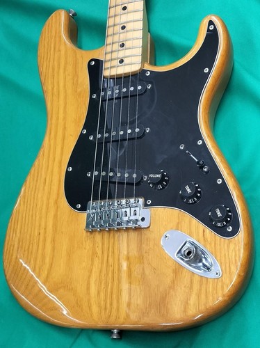 1979 stratocaster - (fender),