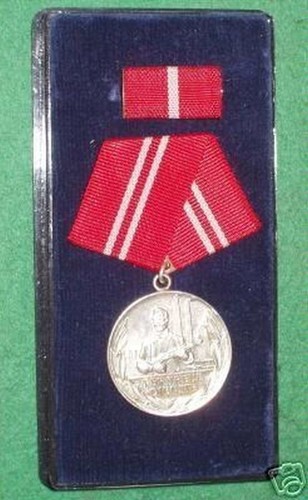 Ddr orden kampfgruppen - orden, für