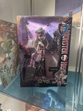 Monster High Rochelle Goyle Scaris City of Frights Mattel Doll 2012