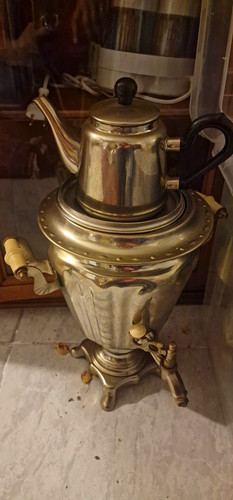 Russischer samowar mit - russischer,