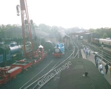 Foto 6x4 Thomas rückt in den Lokschuppen bei Wansford Sibson \/TL0997 c2006