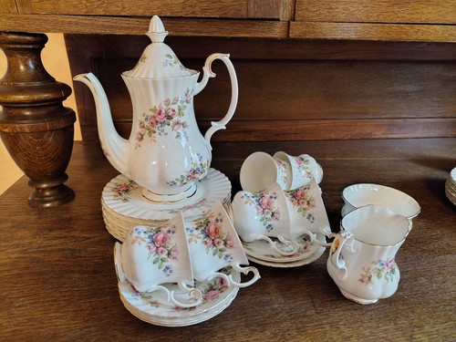 Royal albert england moss rose - albert,