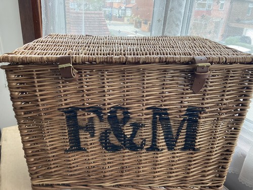 Neu sehr großer fortnum und - großer,