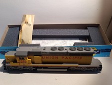 Athearn 4839 , SD40-2 Snoot