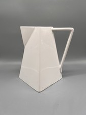 Keramikkrug oder -kanne der