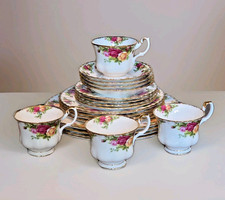 Royal Albert Old Country Roses