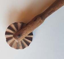 Altes Teigrad Teigrädchen