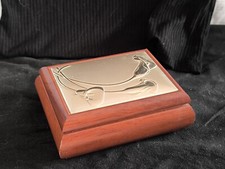 Schöne Schmuckdose Holz Deckel Platte Versilbert AG 2 g  Blumen