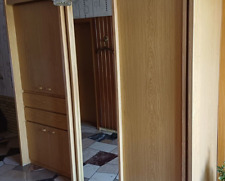 Kleiderschrank 2 Schiebetüren,  Spiegel, 4 kl. Türen und 2 Schubladen