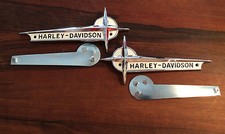 61776-61T TANKEMBLEME STERNE MIT HALTESATZ KOMPLETT TANKSCHILDER HARLEY® EMBLEME