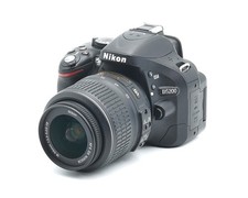 Nikon D5200 + 18-55mm 3.5-5.6