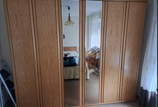 Schlafzimmerschrank 270cm mal 230cm mit Spiegel