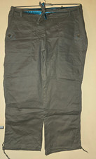 C&A Yessica Hose, Kaki, 96 cm lang, Stretch, feine Linien, Gr. 44 / 46 - Neu