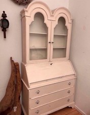 Sekretär, Shabby 