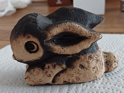 Getöpferter hase sitzend - getöpferter, hase,