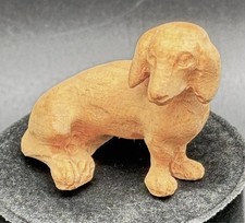 ⚜️Ausgefallener Handgeschnitzter Dackel Teckel sitzend 5cm ⚜️
