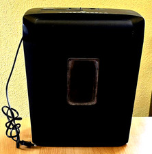 Aktenvernichter Kreuzschnitt UAV 300 A1 (Bastler) von UNITED OFFICE