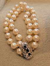 Armband 333 Weißgold 2-reihig Akoya-Perlen 3 Saphire 19 cm poliert elegant