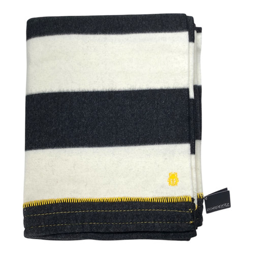 Zoeppritz trace wool throw