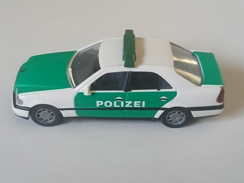 Polizeiwagen 200 104 - c, 104/4