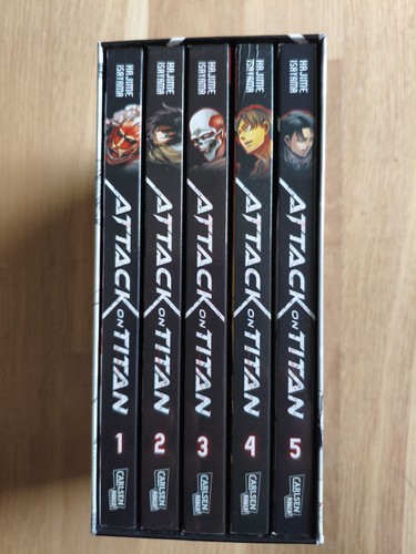 Attack titan manga schuber - on,