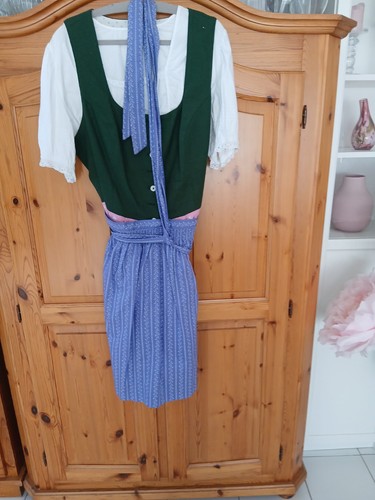 Dirndl hohenstaufen auf dem - hohenstaufen,