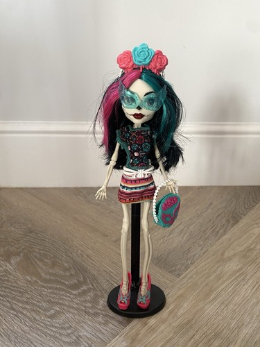 100 komplett monster high - 100%,