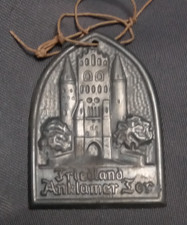 Abzeichen Winterhilfswerk WHW Metall Friedland Anklamer Tor mit Kordel um 1940